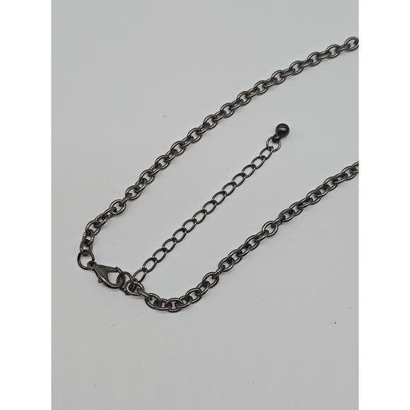 Chunky Purple Ombre Metallic Sheen and Facetted Beaded 36" Chain Necklace - Picture 7 of 9